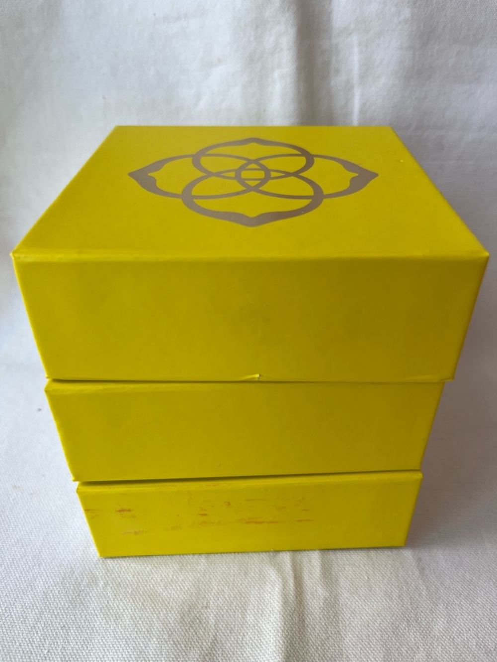 Kendra Scott Yellow Stacked Jewelry Boxes - Picture 6 of 9